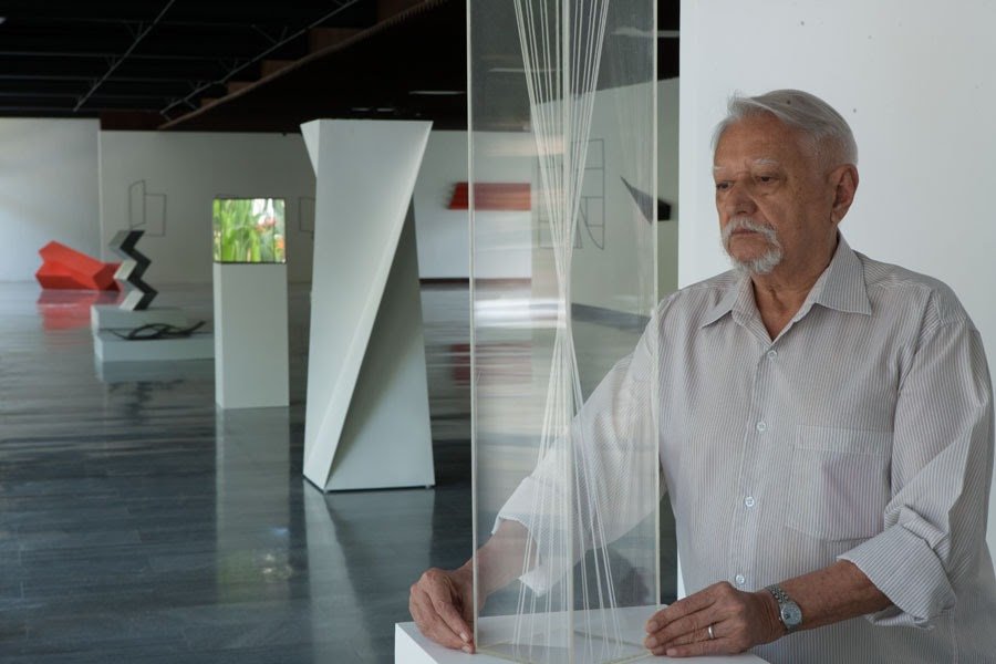 SÉRVULO ESMERALDO:LINHA E LUZ Inauguração: 30 de agosto - imagem 3