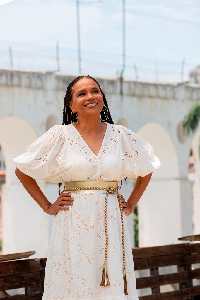 TERESA CRISTINA SE APRESENTA NA ABERTURA DA QUARTA EDIÇÃO DA SP OCEAN WEEK