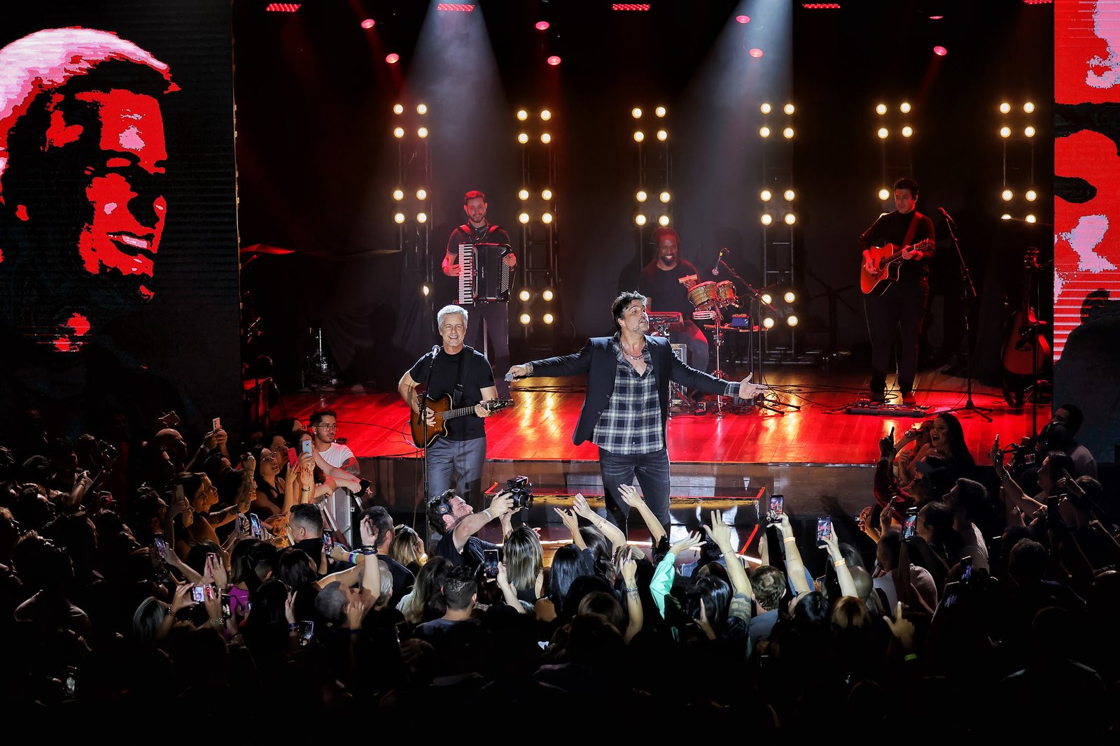 Victor & Leo emocionam público paulistano em apresentação surpresa no Villa Country - imagem 6