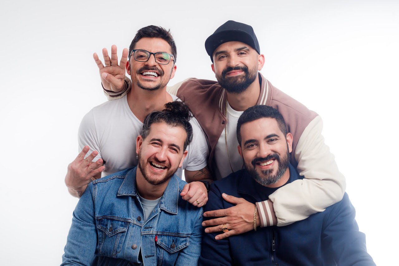 “4 Amigos” celebram 10 anos em longa tour, que marca o retorno do sucesso “Fila de Piadas” - imagem 6