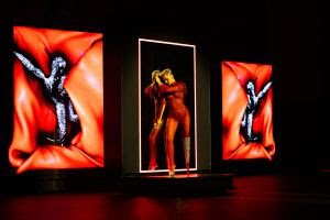 Christian Louboutin retorna com o "The Loubi Show"