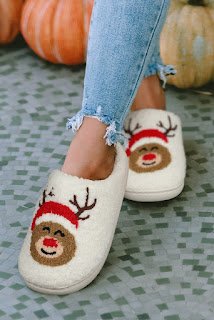 Cozy Up This Christmas with Fluffy Sherpa Slippers from wholesale slippers - imagem 3