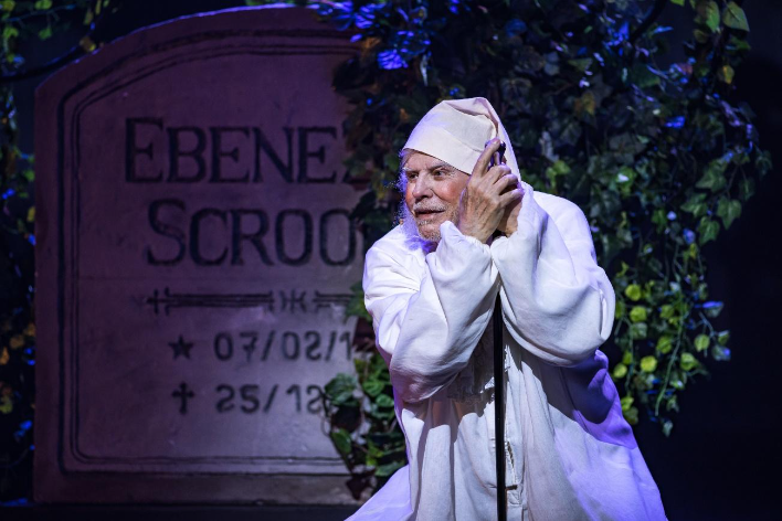 Estrelado por Miguel Falabella, sucesso A Christmas Carol, um Conto de Natal tem apresentações no Teatro