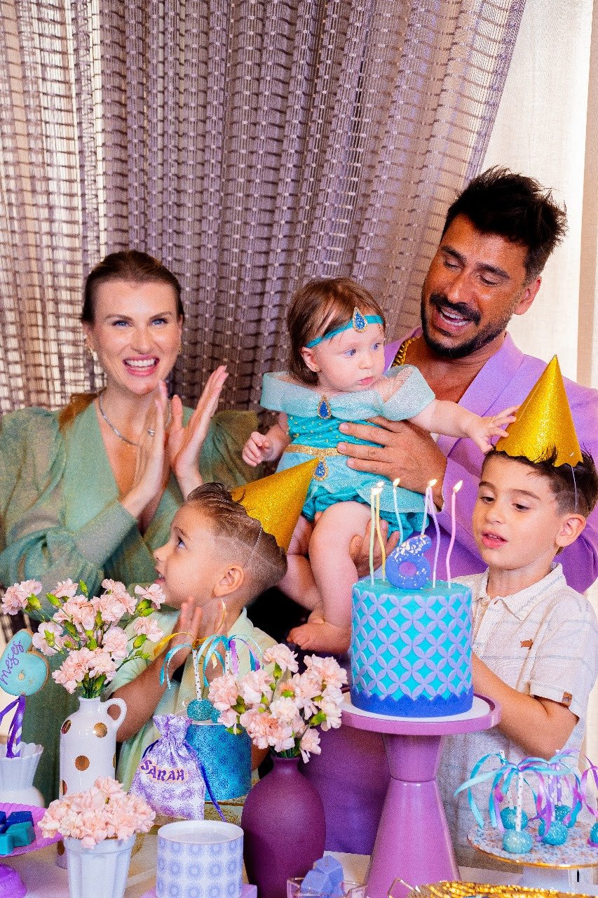 Julio Rocha celebra mesversário da caçula e semelhança com o ator chama atenção dos internautas - imagem 3