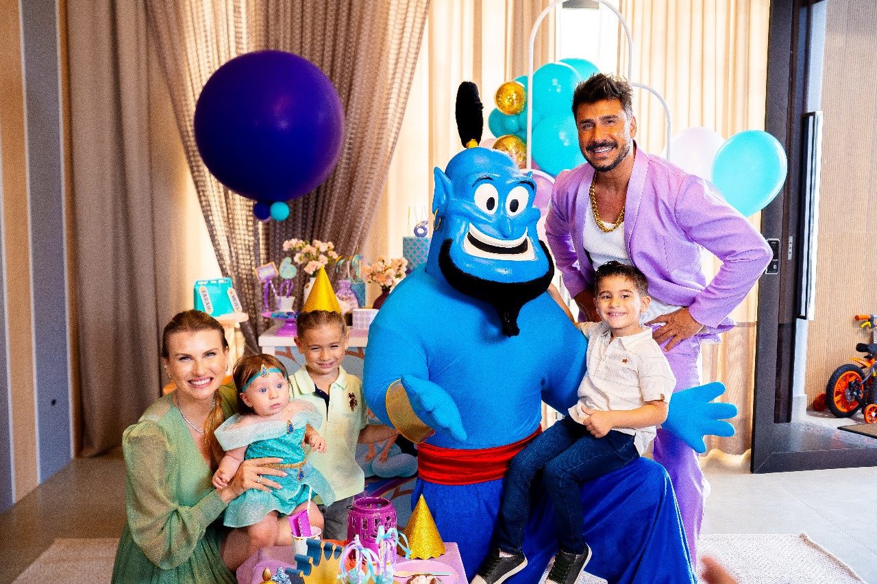 Julio Rocha celebra mesversário da caçula e semelhança com o ator chama atenção dos internautas - imagem 13