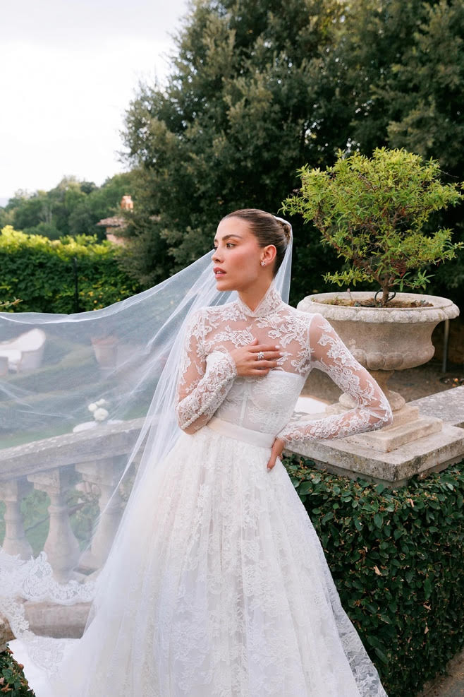 MICHELLE SALAS USA TIFFANY & CO. EM COMEMORAÇÕES DO SEU CASAMENTO COM DANILO DÍAZ NA TOSCANA - imagem 3