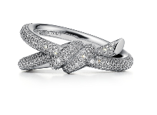 MICHELLE SALAS USA TIFFANY & CO. EM COMEMORAÇÕES DO SEU CASAMENTO COM DANILO DÍAZ NA TOSCANA - imagem 22