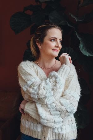 'O Beijo da Neve', da escritora Babi A. Sette, destaca temas como cyberbullying e relacionamento entre - imagem 2