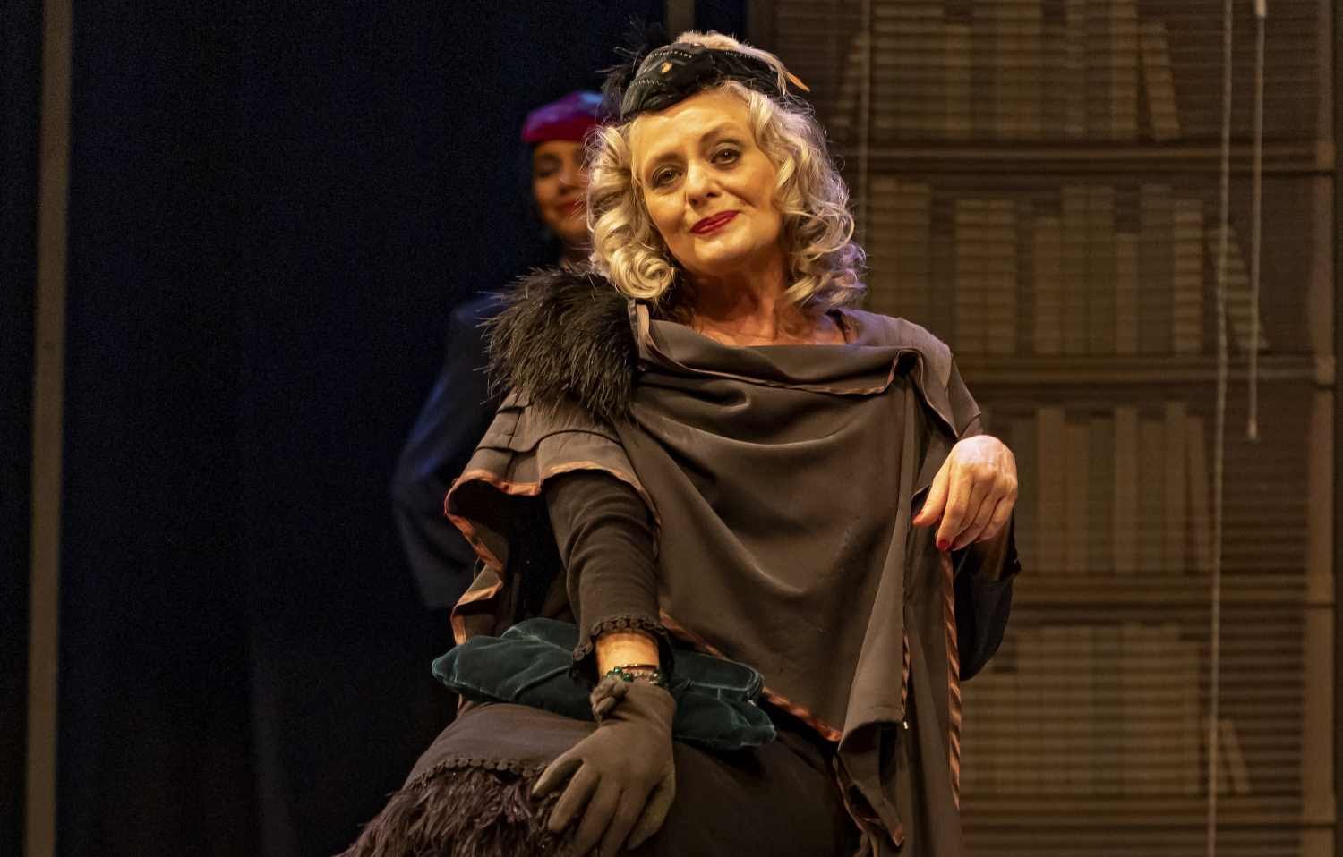 A Milionária, comédia de Bernard Shaw, chega em novo momento do Teatro Ruth Escobar