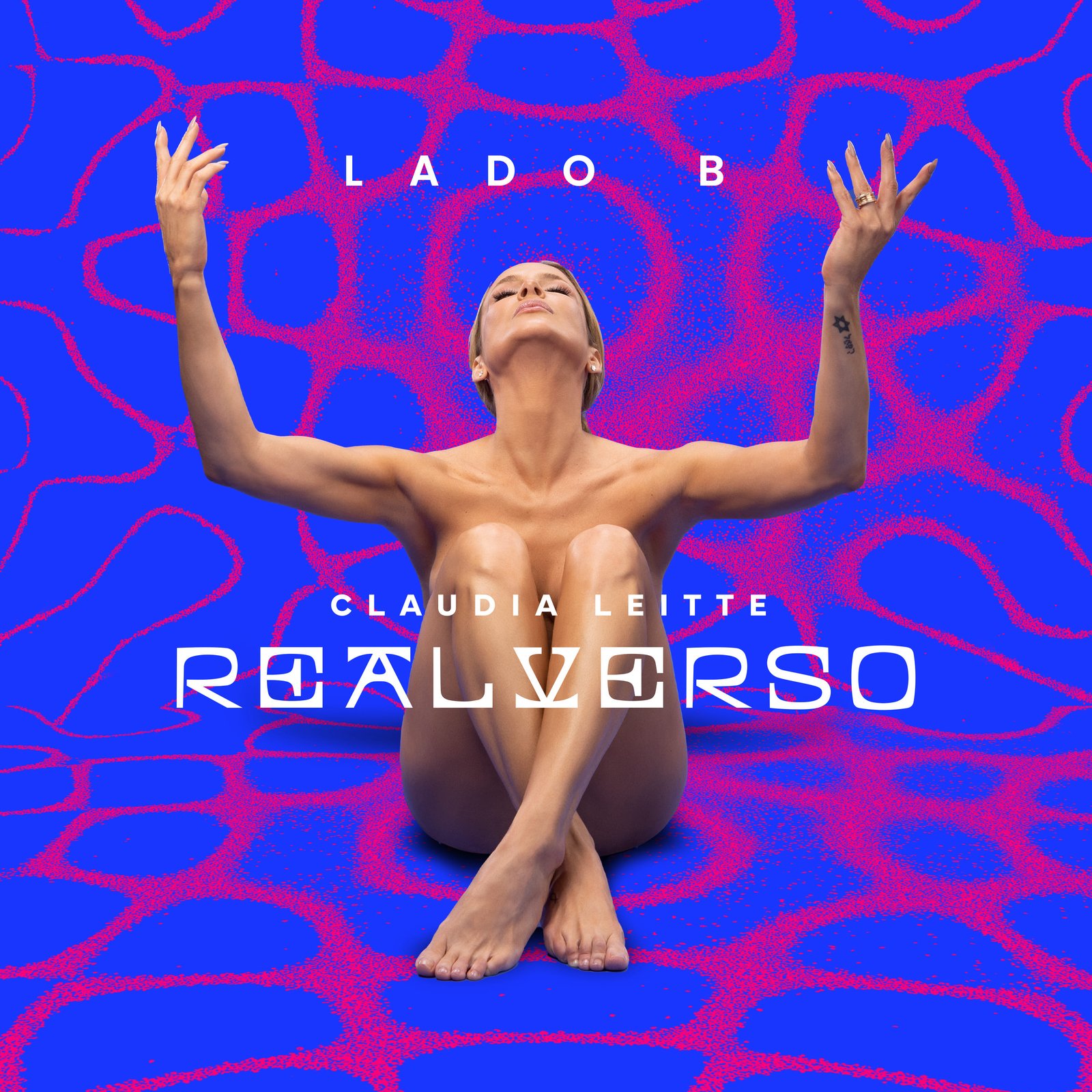 CLAUDIA LEITTE LANÇA “REALVERSO: LADO B” E CELEBRA CONEXÕES REAIS POR MEIO DA MÚSICA