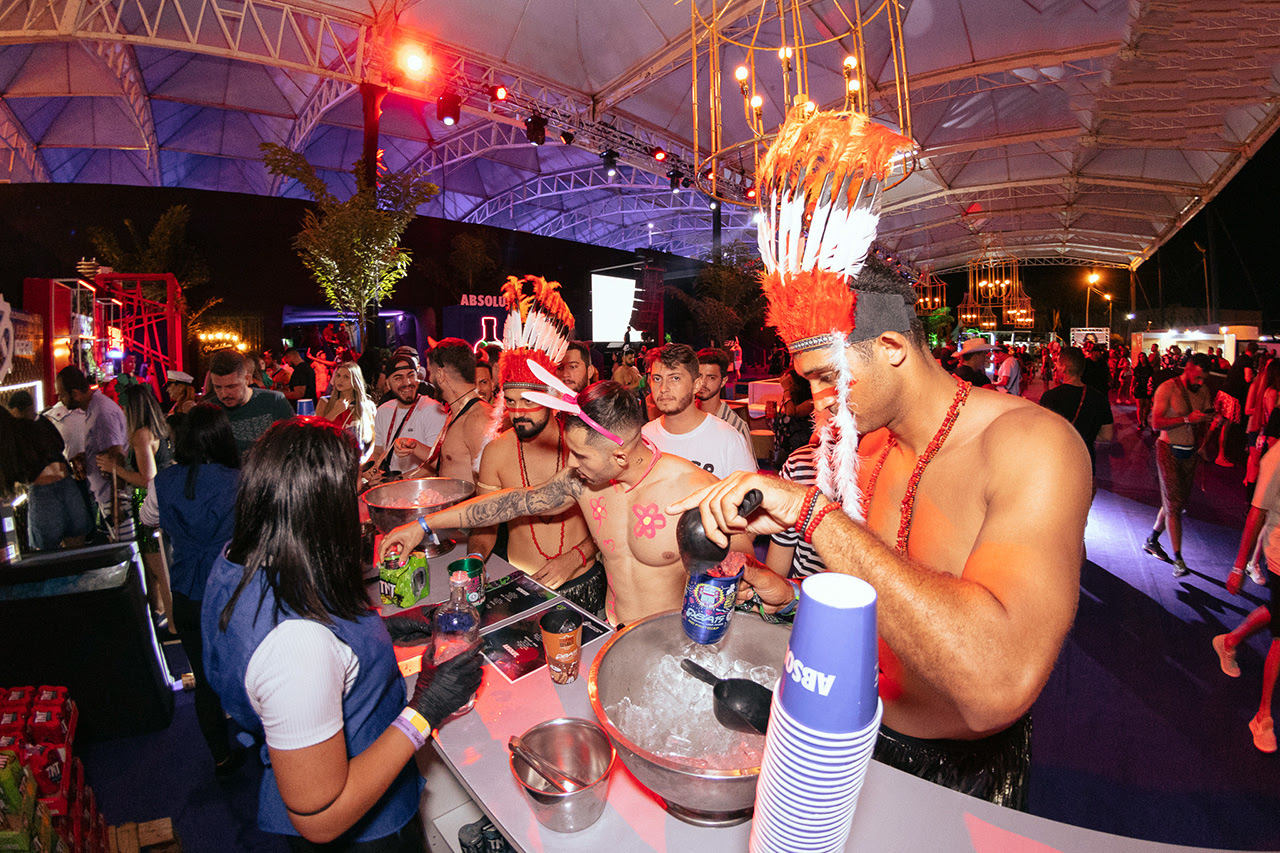Sofisticação e exclusividade fazem do Camarote Premium Café de La Musique o local mais concorridos do OBA