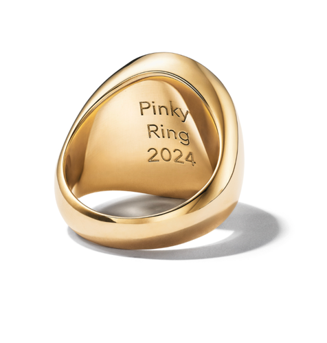 BRUNO MARS USA JOIA PERSONALIZADA DA TIFFANY & CO. PARA A GRANDE INAUGURAÇÃO DO BAR DE COQUETÉIS PINKY RING - imagem 4