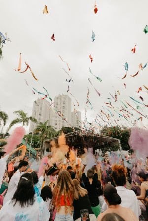 Folia e Fantasia: Bailinho Pré-Carnaval anima Shopping Taboão com diversão para toda a família