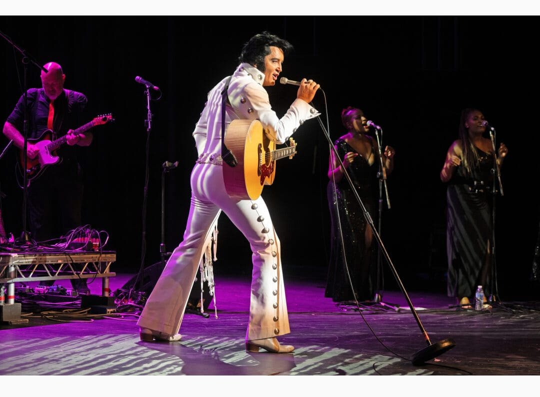 Melhor “Elvis Presley Performer” do mundo, Ben Portsmouth retorna ao Brasil para turnê ‘The King Is Back’