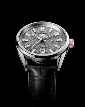 Ryan Gosling rouba a cena no Oscar 2024 com apresentação da canção "I'm Just Ken" usando TAG Heuer Carrera - imagem 2