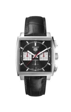 Ryan Gosling rouba a cena no Oscar 2024 com apresentação da canção "I'm Just Ken" usando TAG Heuer Carrera - imagem 6