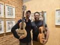 Yuri Garfunkel e João Carlos Villela, os idealizadores da exposição 'Nos Braços do Violeiro'