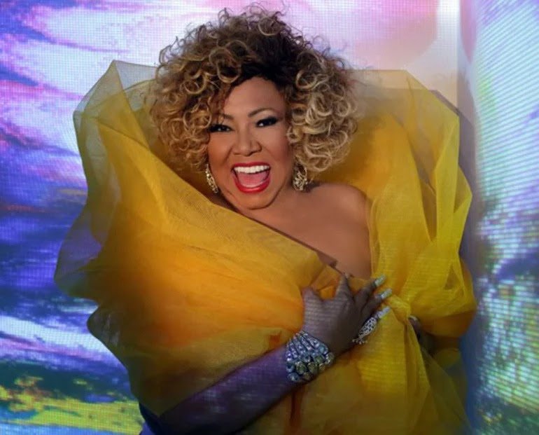 Show histórico: Alcione com Mangueira e Mocidade Alegre no Clube Juventus