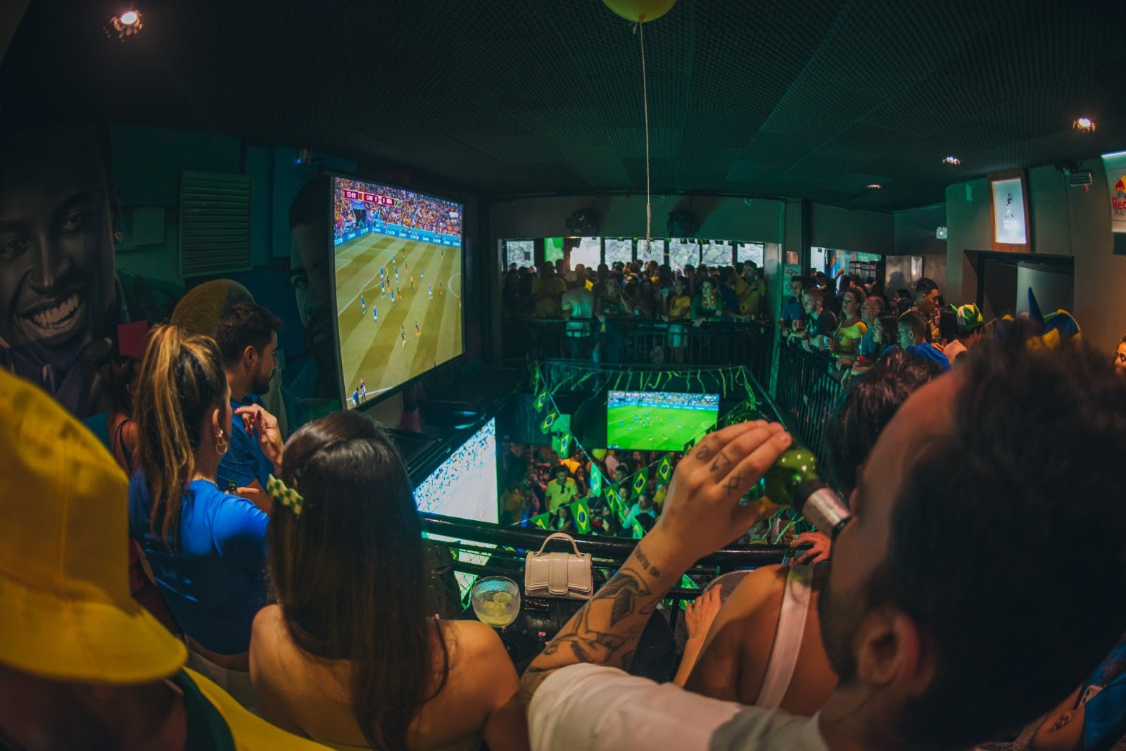 BARES DA VILA MADALENA OFERECEM MEGA ESTRUTURA COM TELÕES PARA TRANSMISSÃO DA PARTIDA FINAL DA CHAMPIONS - imagem 5