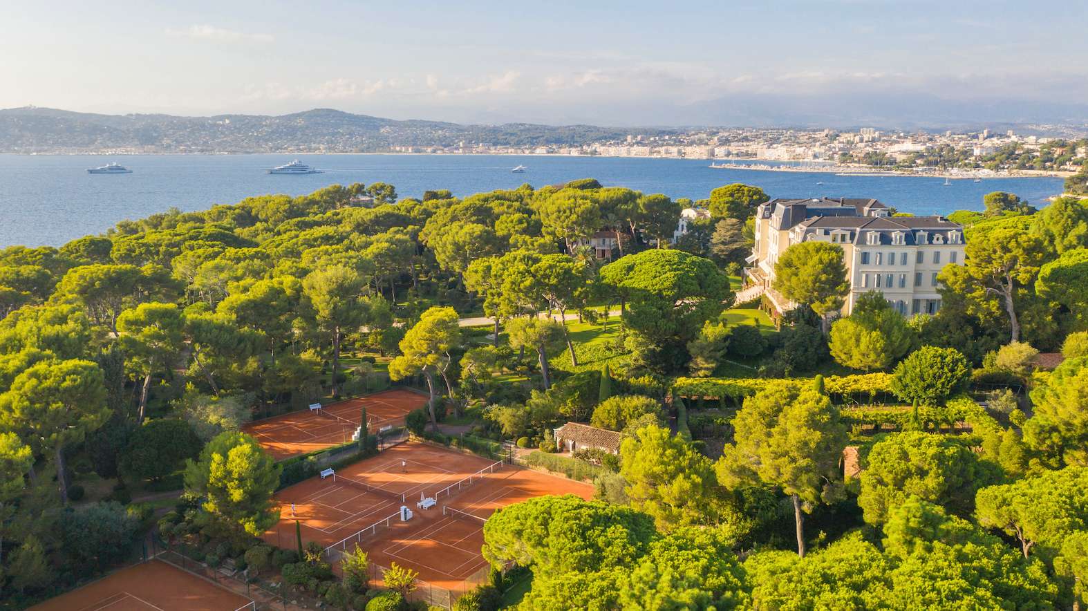 Lacoste e Hotel du Cap-Eden-Roc lançam coleção cápsula exclusiva - imagem 3