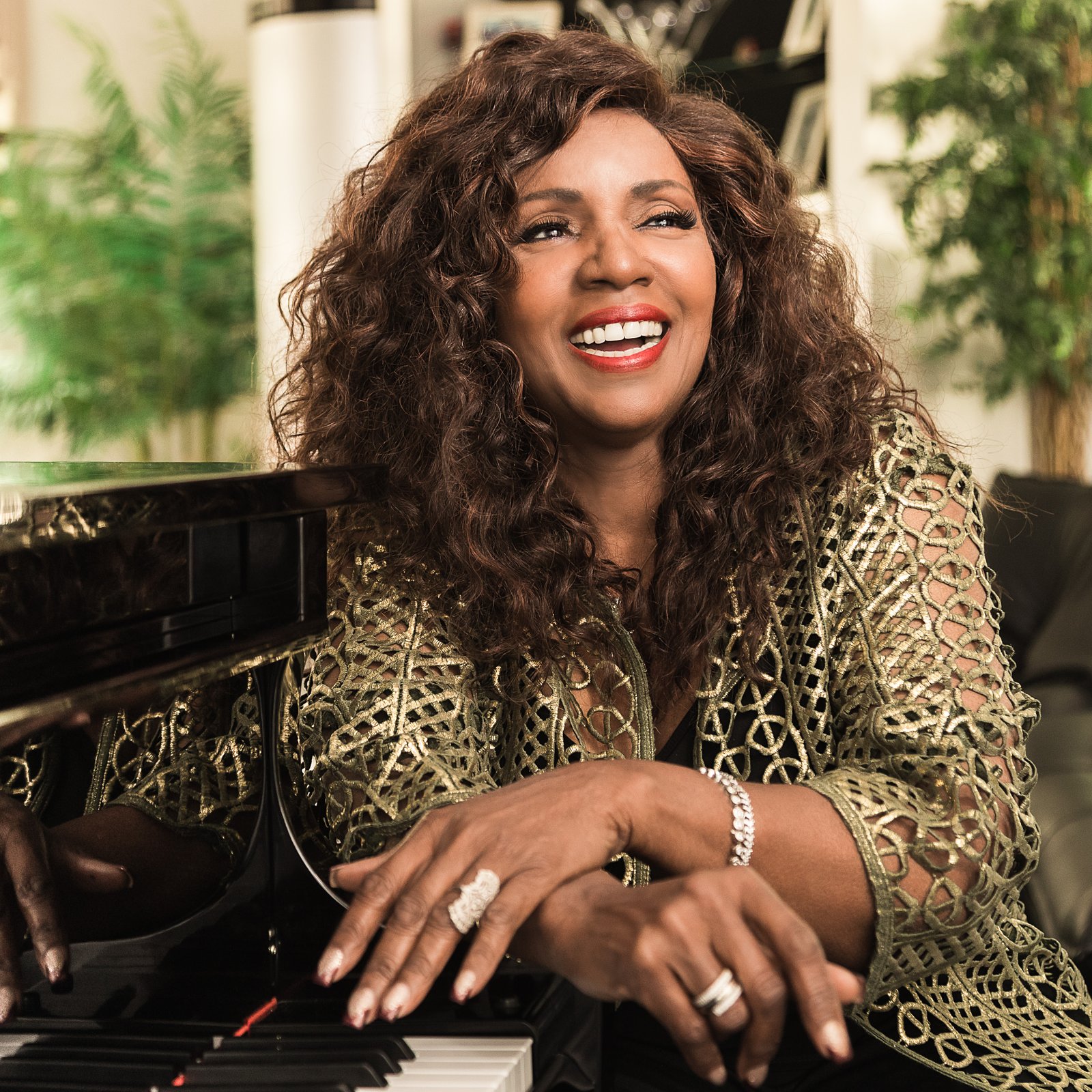 Gloria Gaynor, dona do hit "I Will Survive", fará show em Curitiba