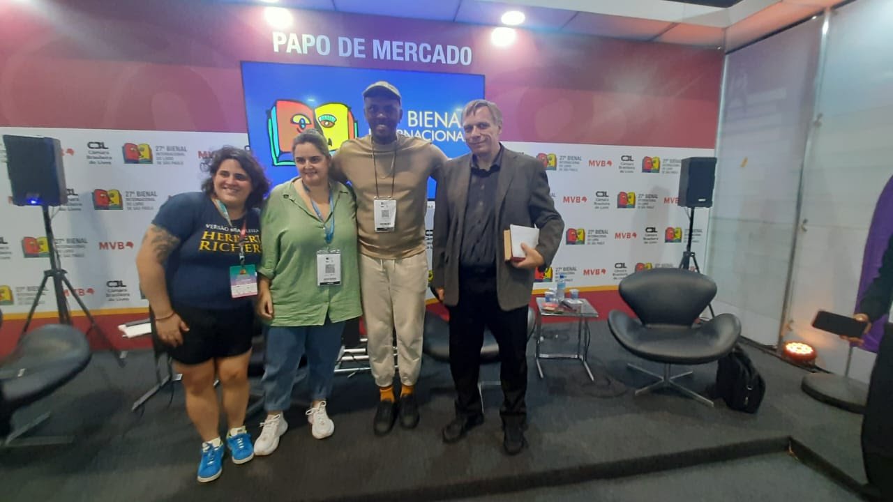 Matthias Grenzer, tradutor da Paulinas, participa do Papo de Mercado da Bienal Internacional do Livro de São - imagem 4