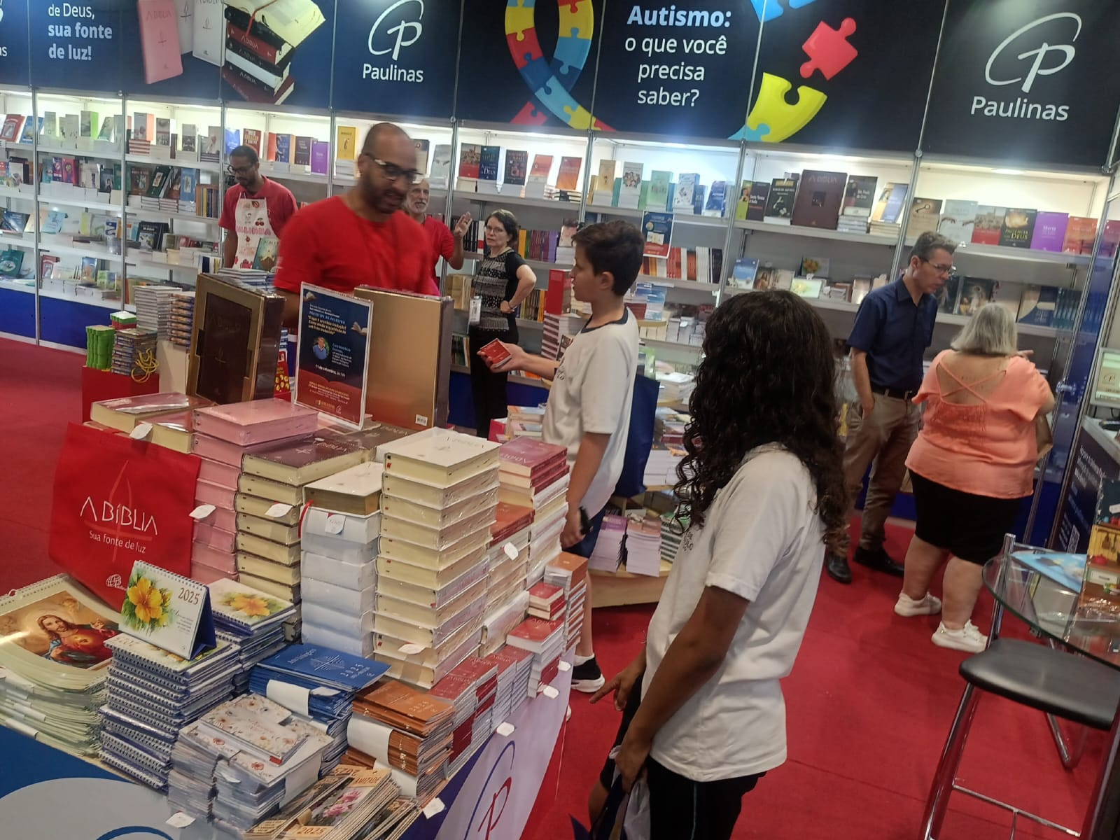 Paulinas Editora, pioneira na Bienal do Livro de São Paulo, se firma em um dos maiores eventos culturais do