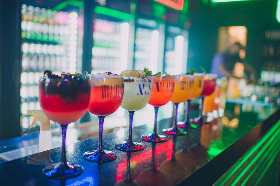 Dia Internacional do Gin Tônica (19/10) – Saiba onde saborear deliciosos drinks e curtir a noite