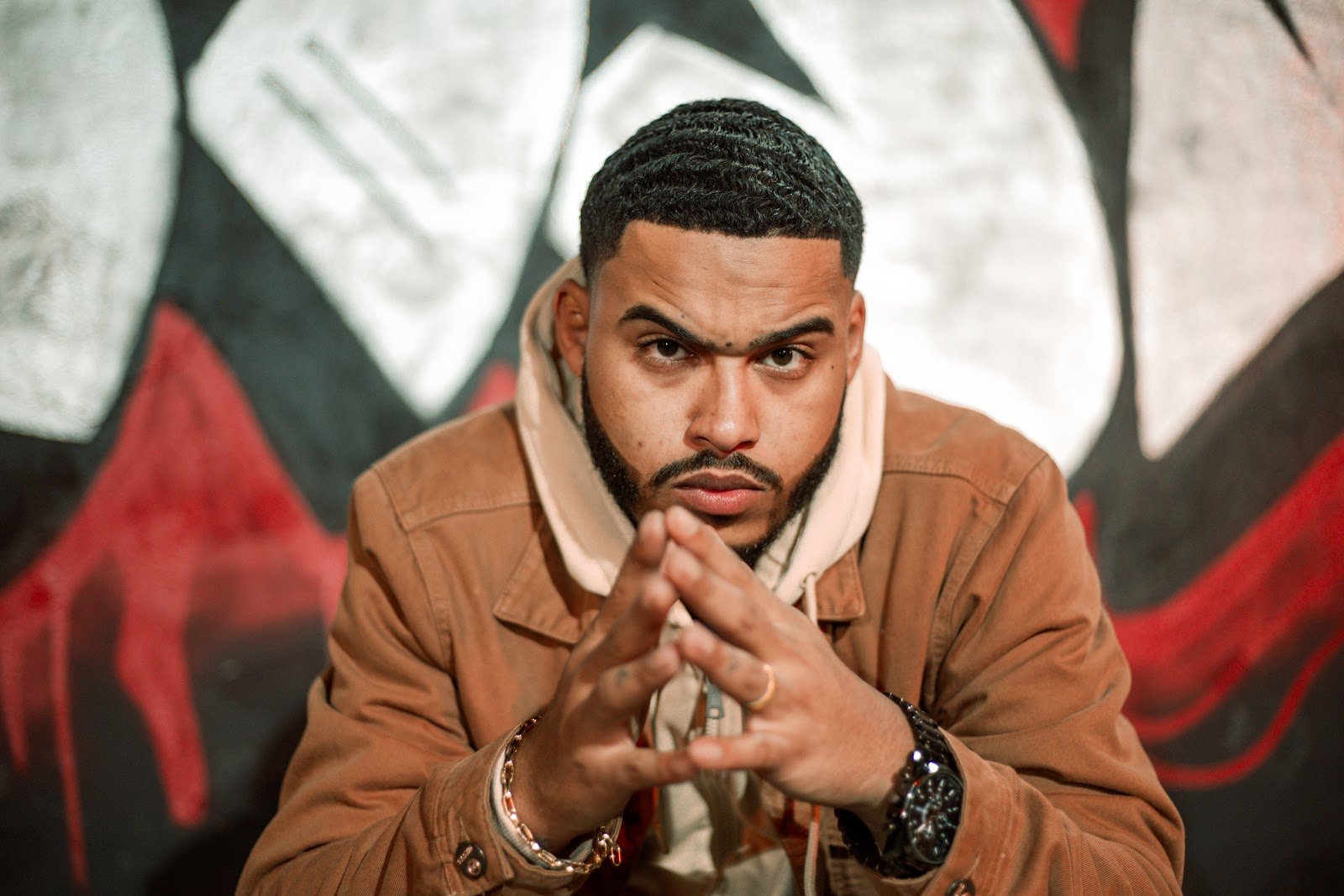 Do Boom Bap ao Trap: Kabatistta resgata o Rap de mensagem no álbum "Nada Além de Flow"