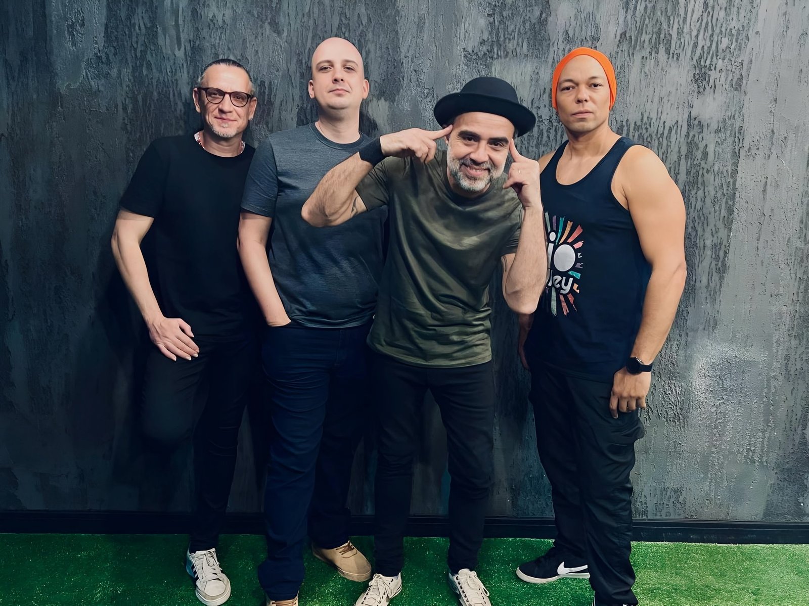 Rádio Pirata: Coordenadas Bar investe em festa dedicada aos grandes sucessos da música brasileira da década