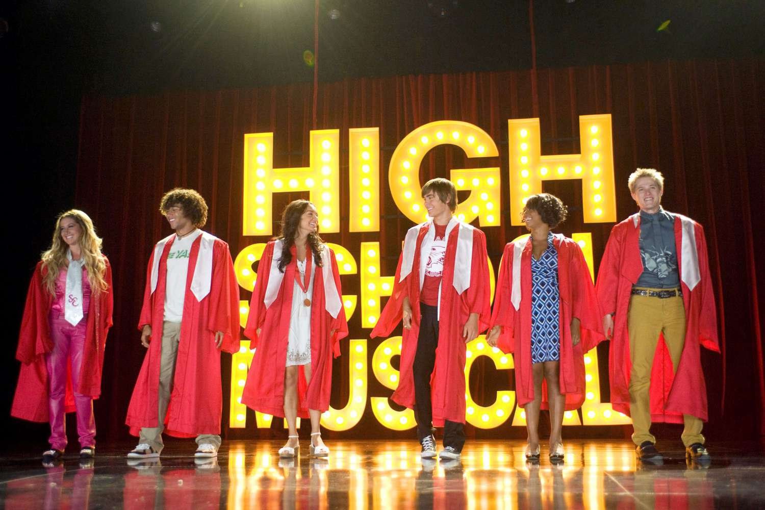 UCI Day: no dia 11 de novembro, rede exibe com exclusividade "High School Musical 3", além de "Interestelar" - imagem 2